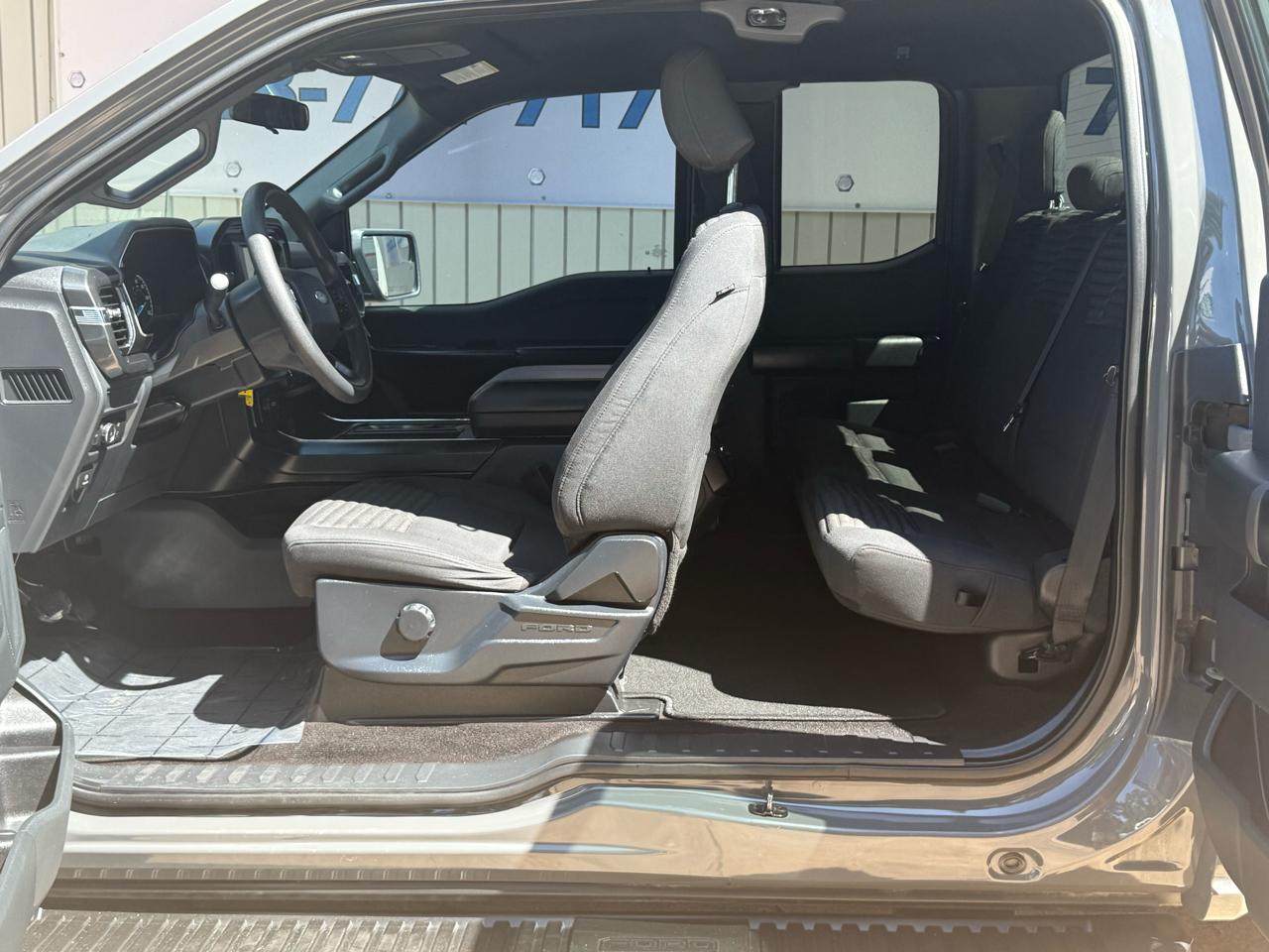 Ford F-150 Lariat 2WD SuperCab 8' Box 2021