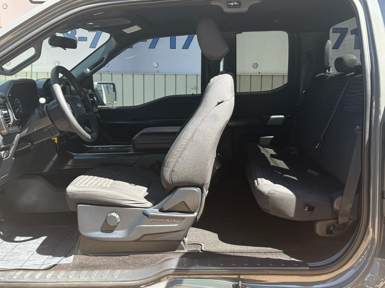 Ford F-150 Lariat 2WD SuperCab 8' Box 2021