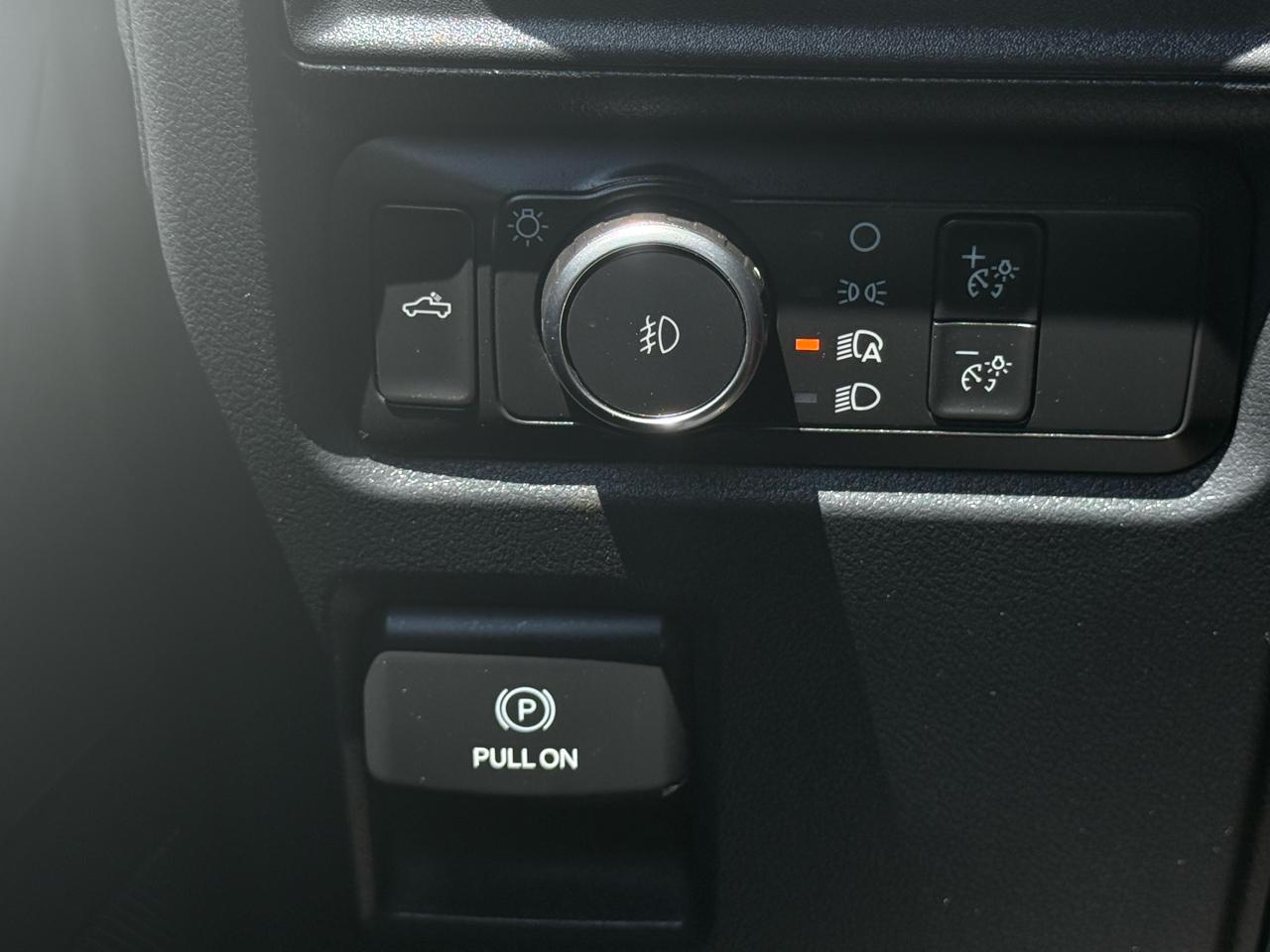 Ford F-150 Lariat 2WD SuperCab 8' Box 2021