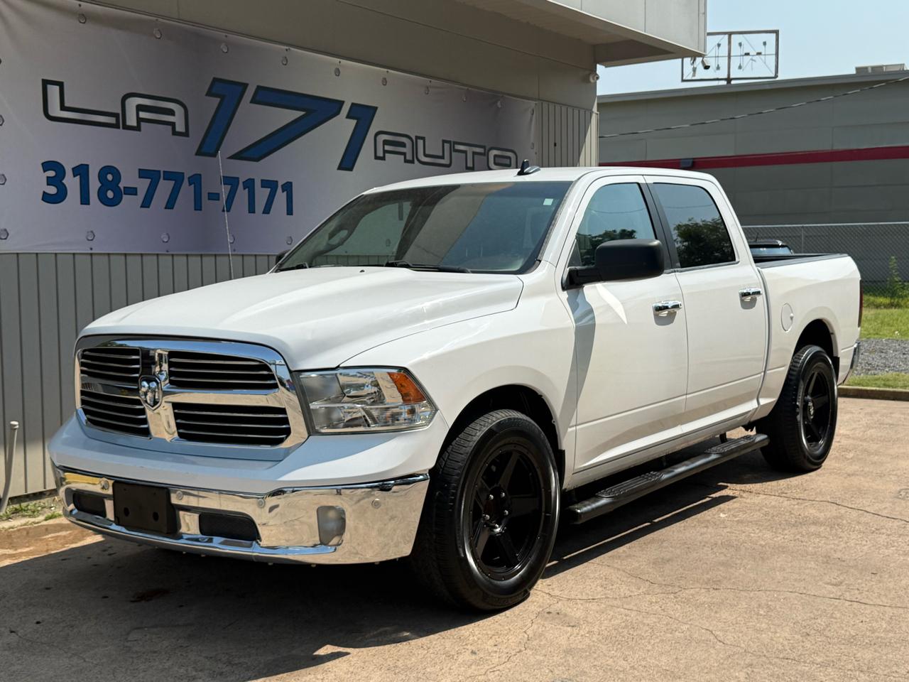2016 RAM 1500 2WD Crew Cab 140.5" Big Horn