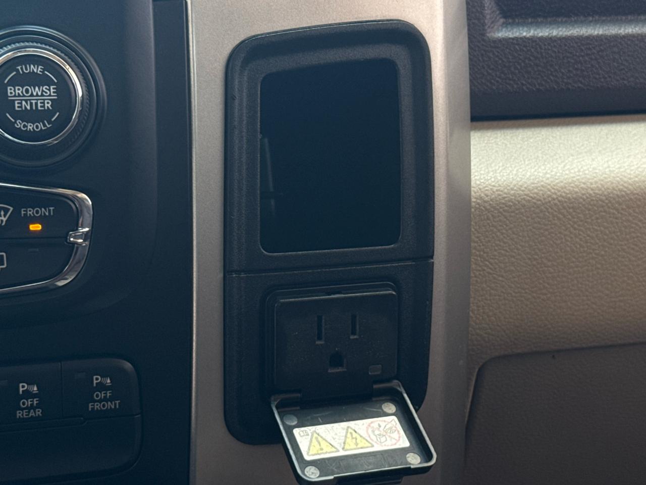 RAM 1500 2WD Crew Cab 140.5" Big Horn 2016