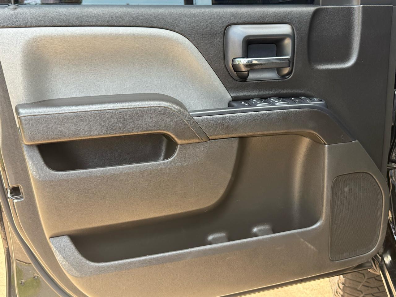 Chevrolet Silverado 1500 2WD Crew Cab 143.5" Custom 2018