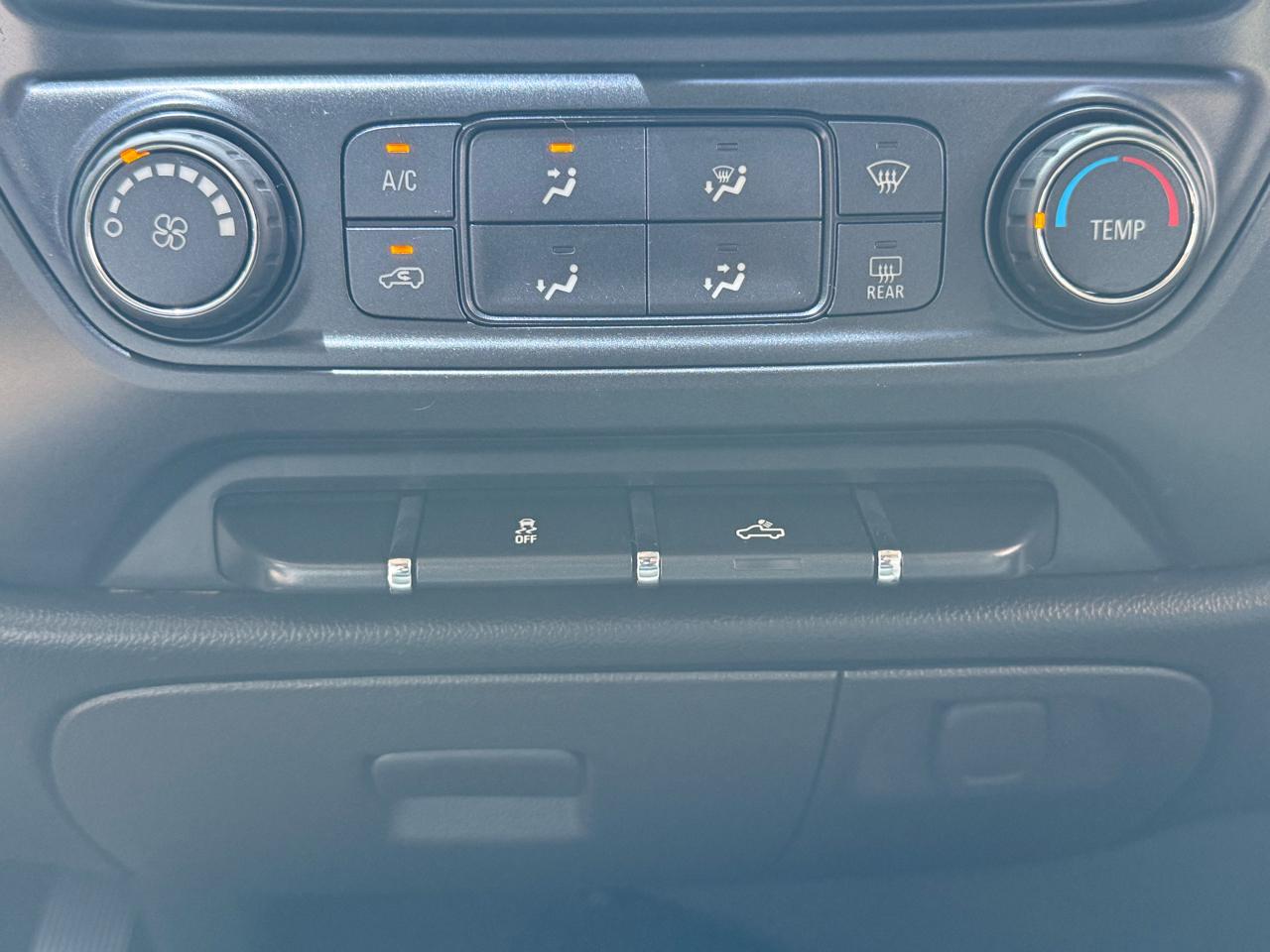 Chevrolet Silverado 1500 2WD Crew Cab 143.5" Custom 2018