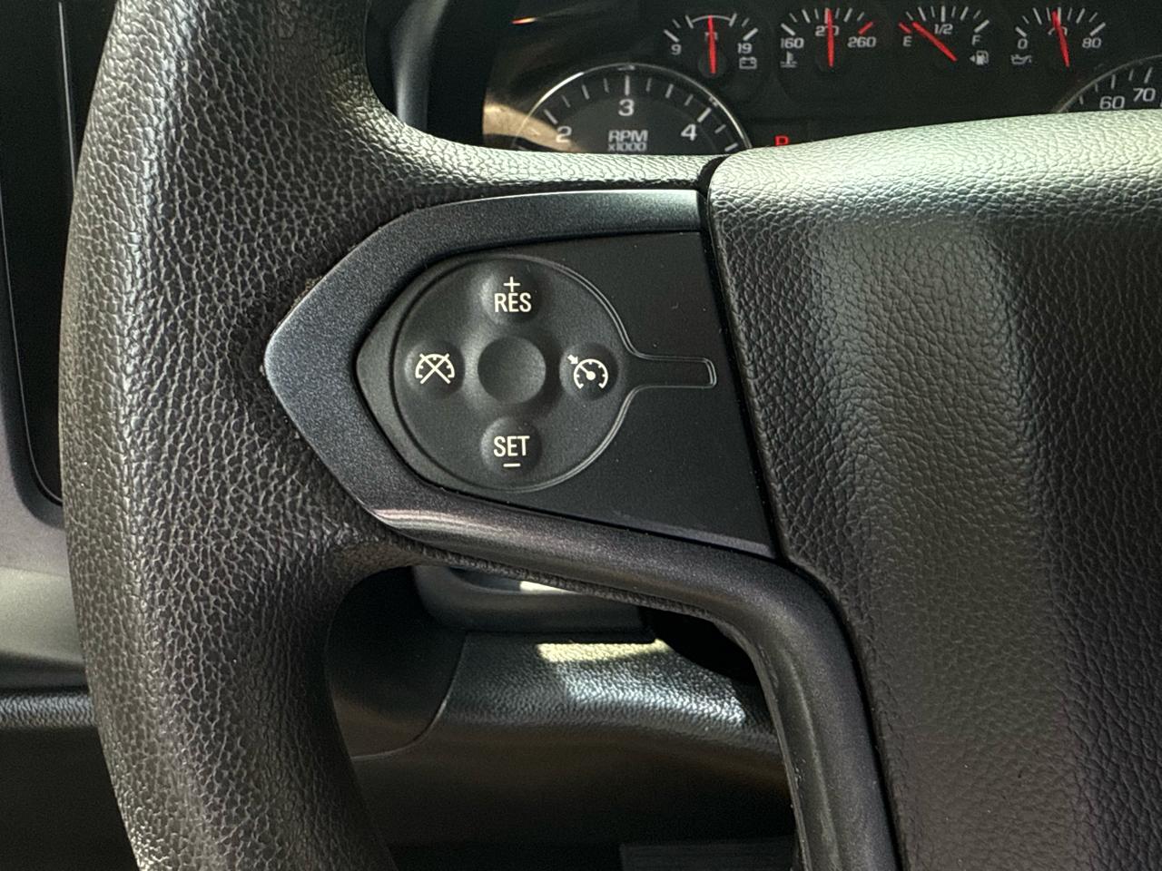Chevrolet Silverado 1500 2WD Crew Cab 143.5" Custom 2018