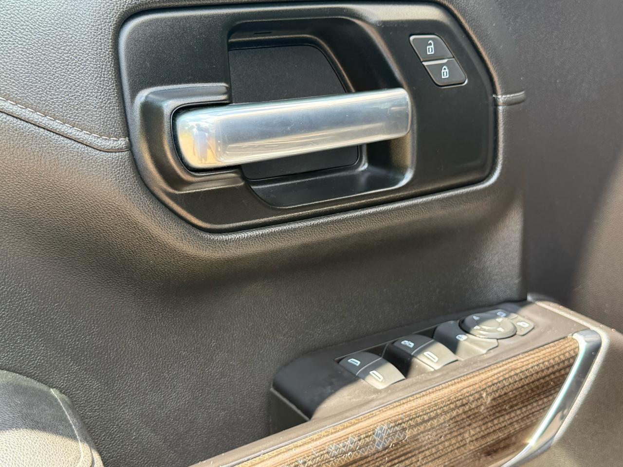 Chevrolet Silverado 1500 4WD Crew Cab 147" LT 2020