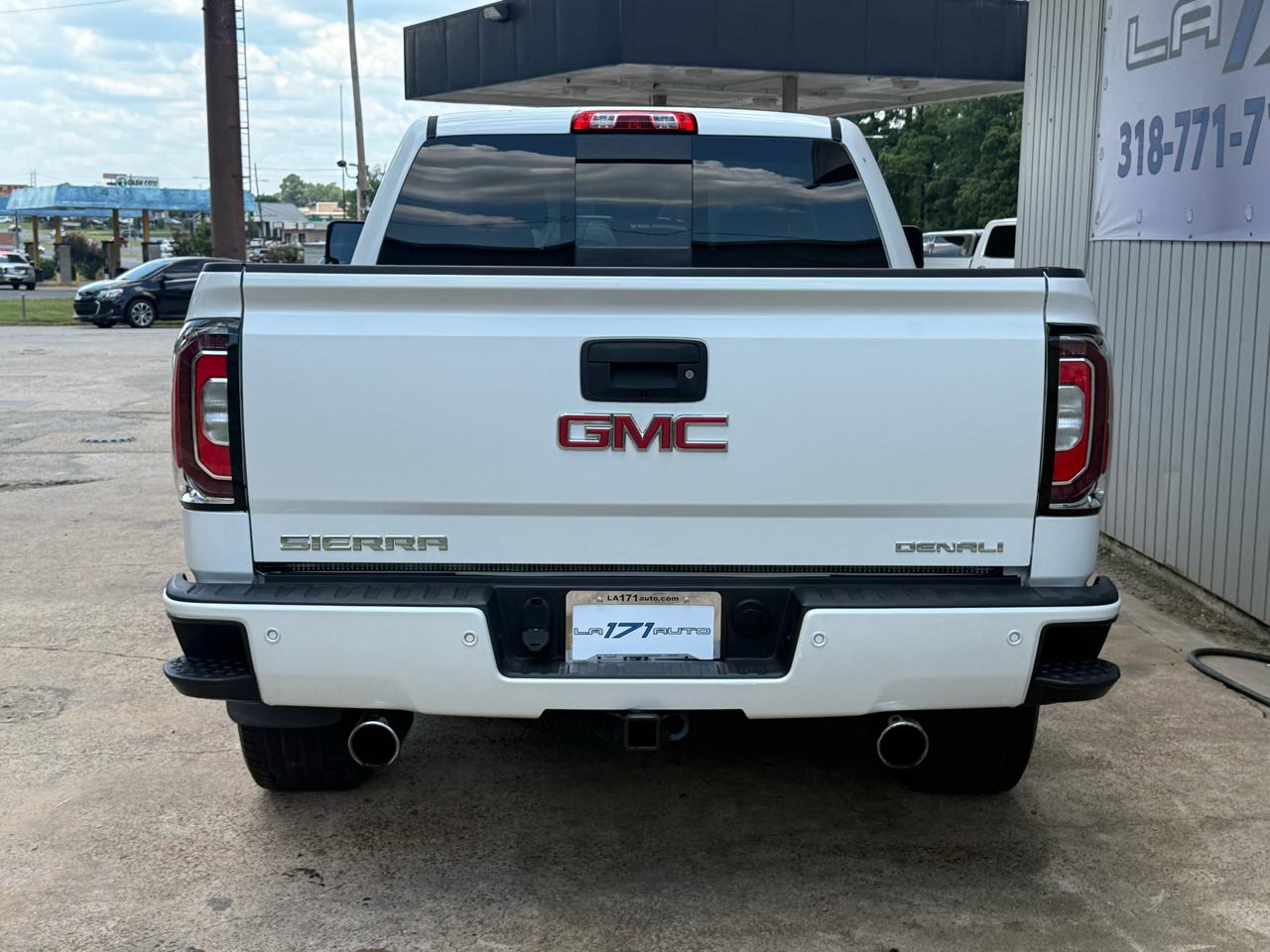 GMC Sierra 1500 4WD Crew Cab 143.5" Denali 2016