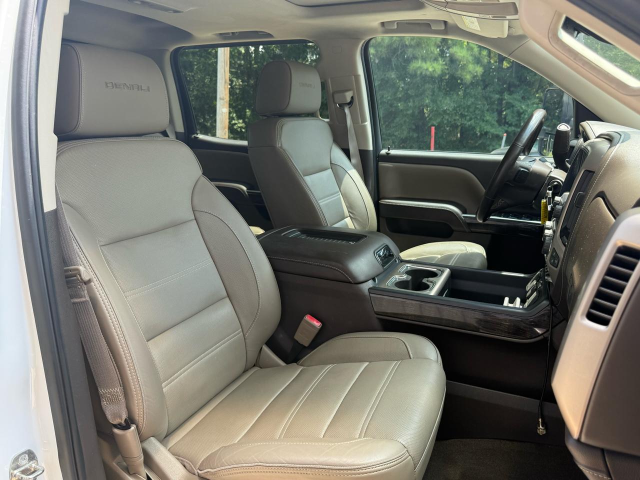 GMC Sierra 1500 4WD Crew Cab 143.5" Denali 2016