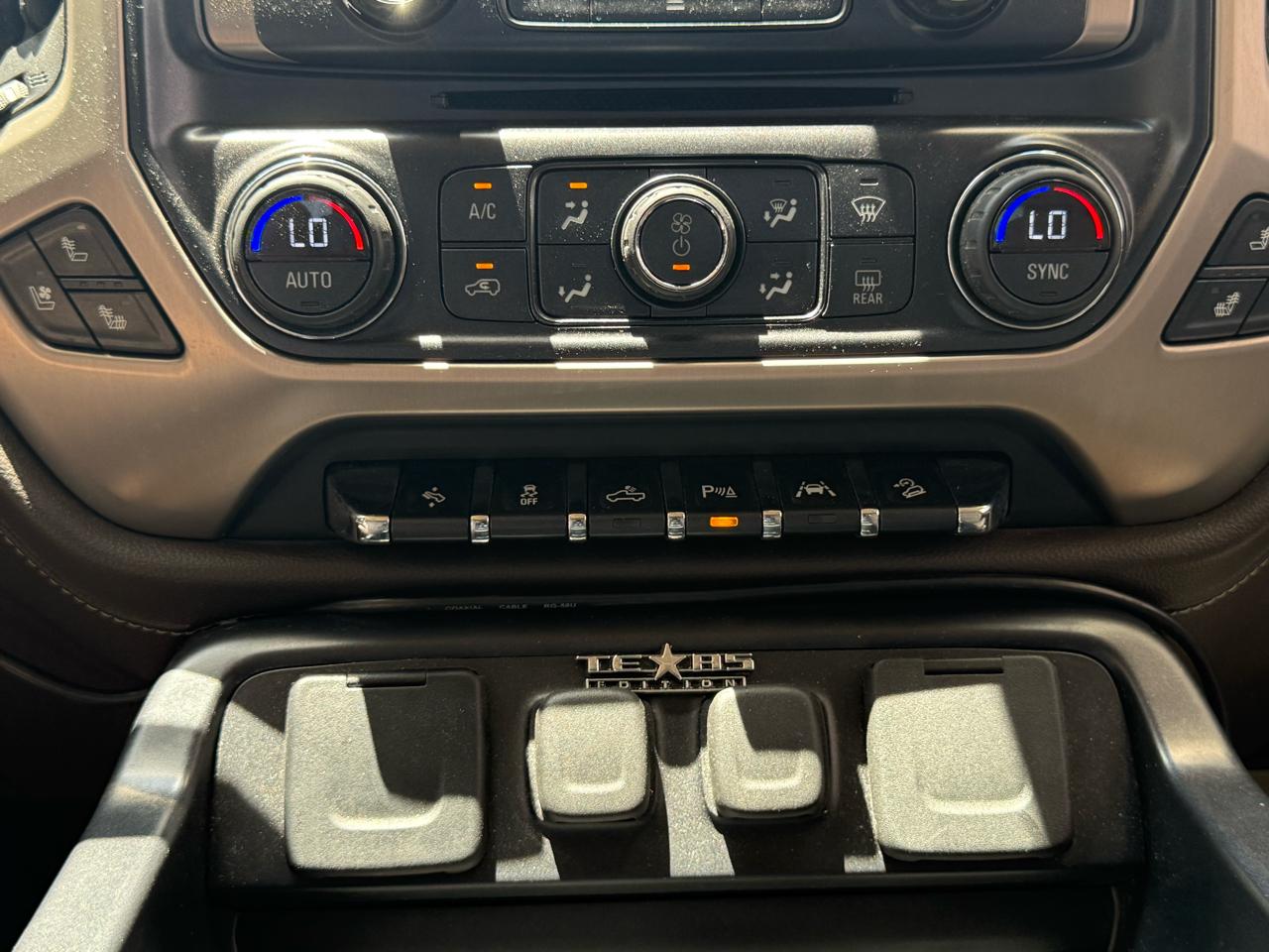 GMC Sierra 1500 4WD Crew Cab 143.5" Denali 2016
