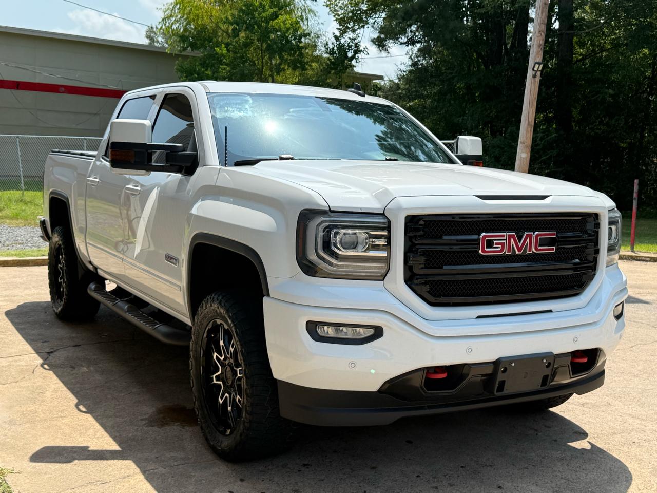 GMC Sierra 1500 4WD Crew Cab 143.5" SLT 2017