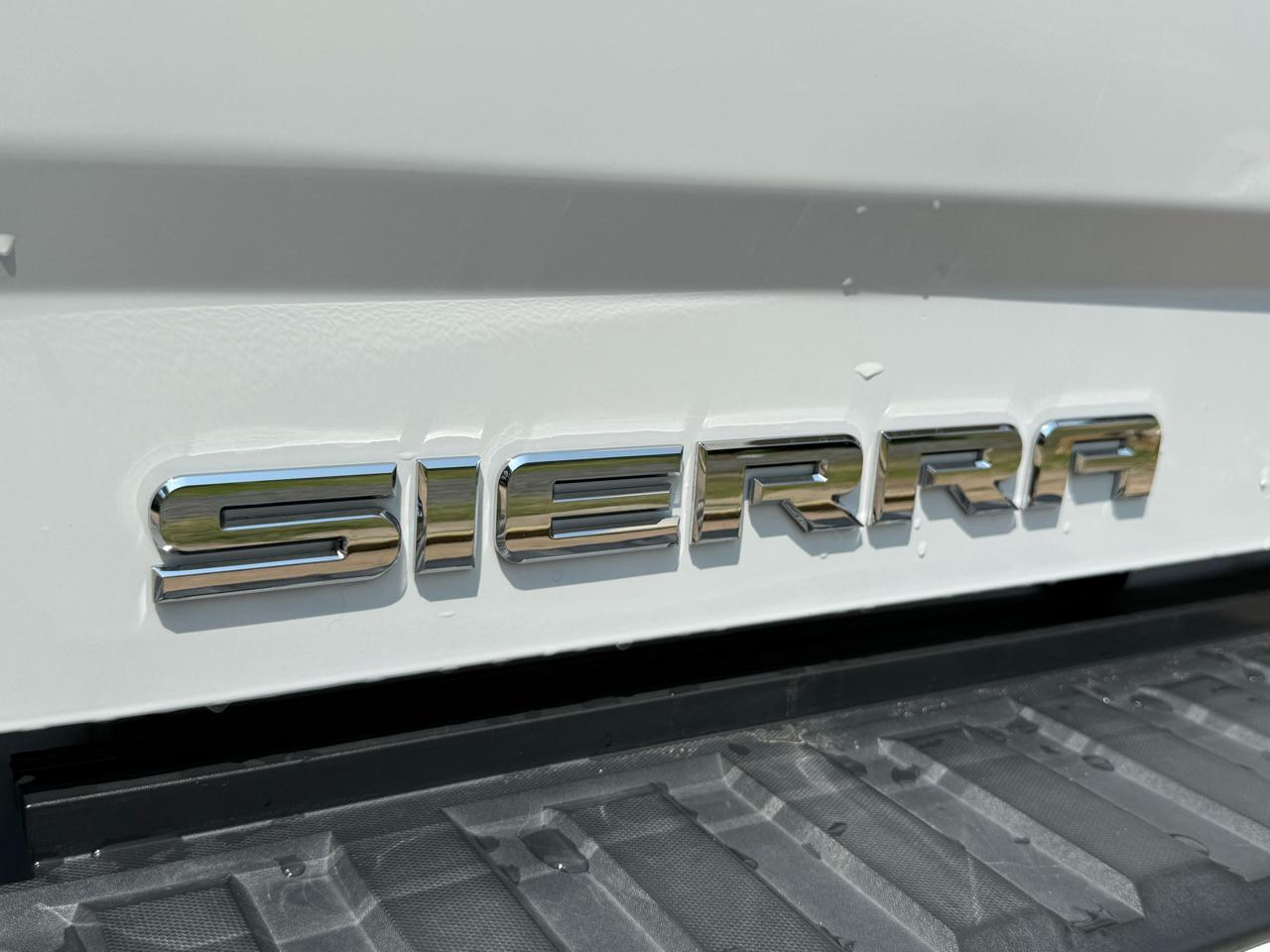 GMC Sierra 1500 4WD Crew Cab 143.5" SLT 2017