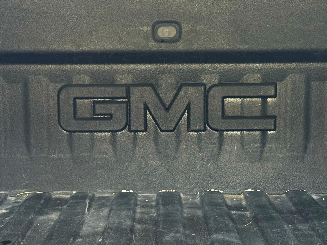GMC Sierra 1500 4WD Crew Cab 143.5" SLT 2017