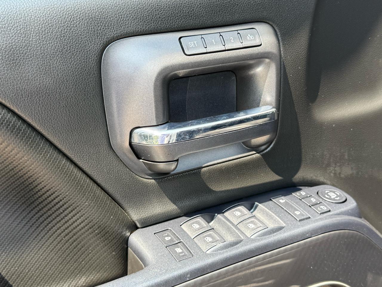 GMC Sierra 1500 4WD Crew Cab 143.5" SLT 2017