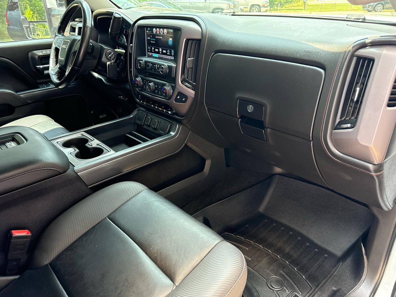 GMC Sierra 1500 4WD Crew Cab 143.5" SLT 2017