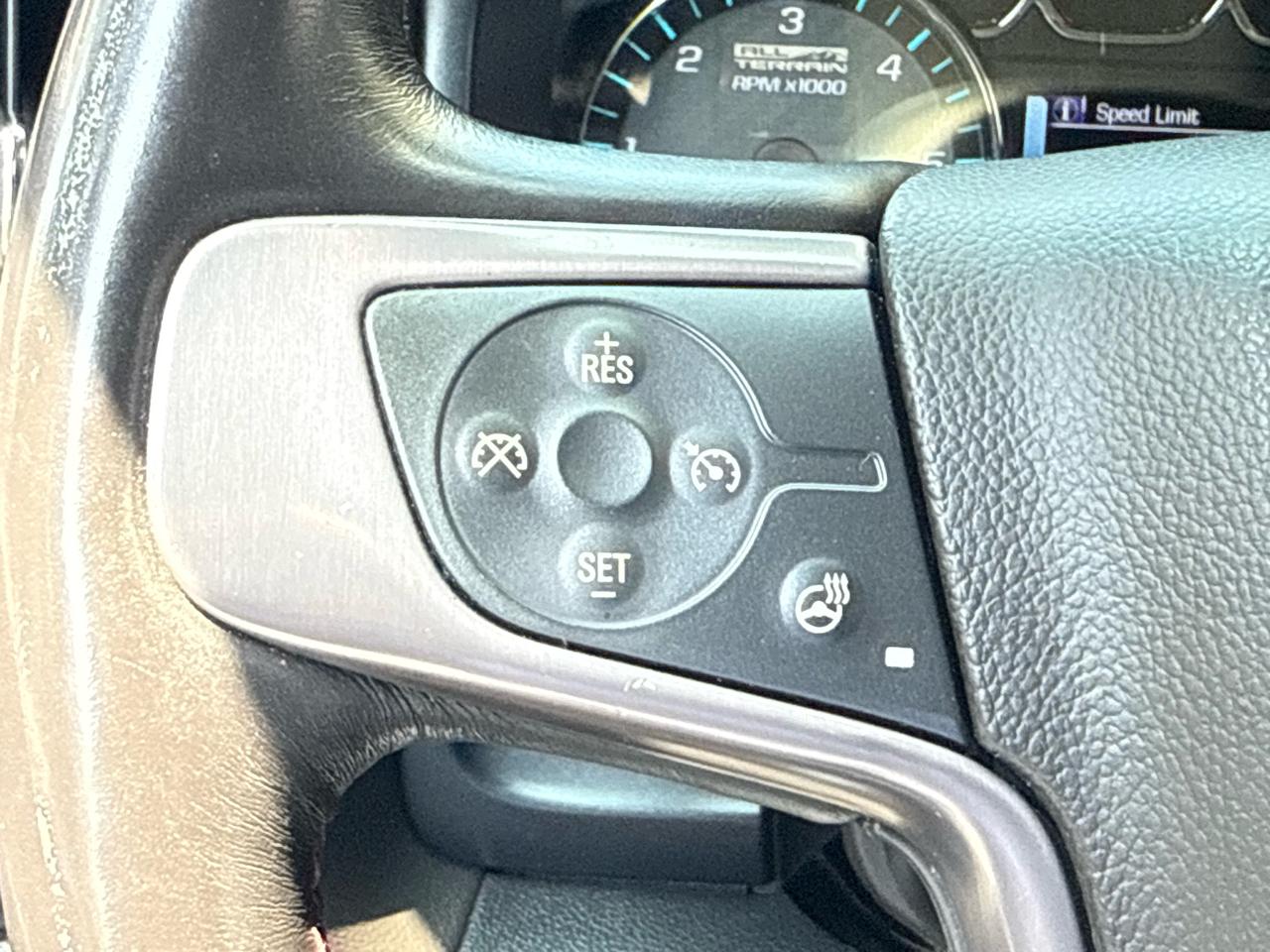 GMC Sierra 1500 4WD Crew Cab 143.5" SLT 2017