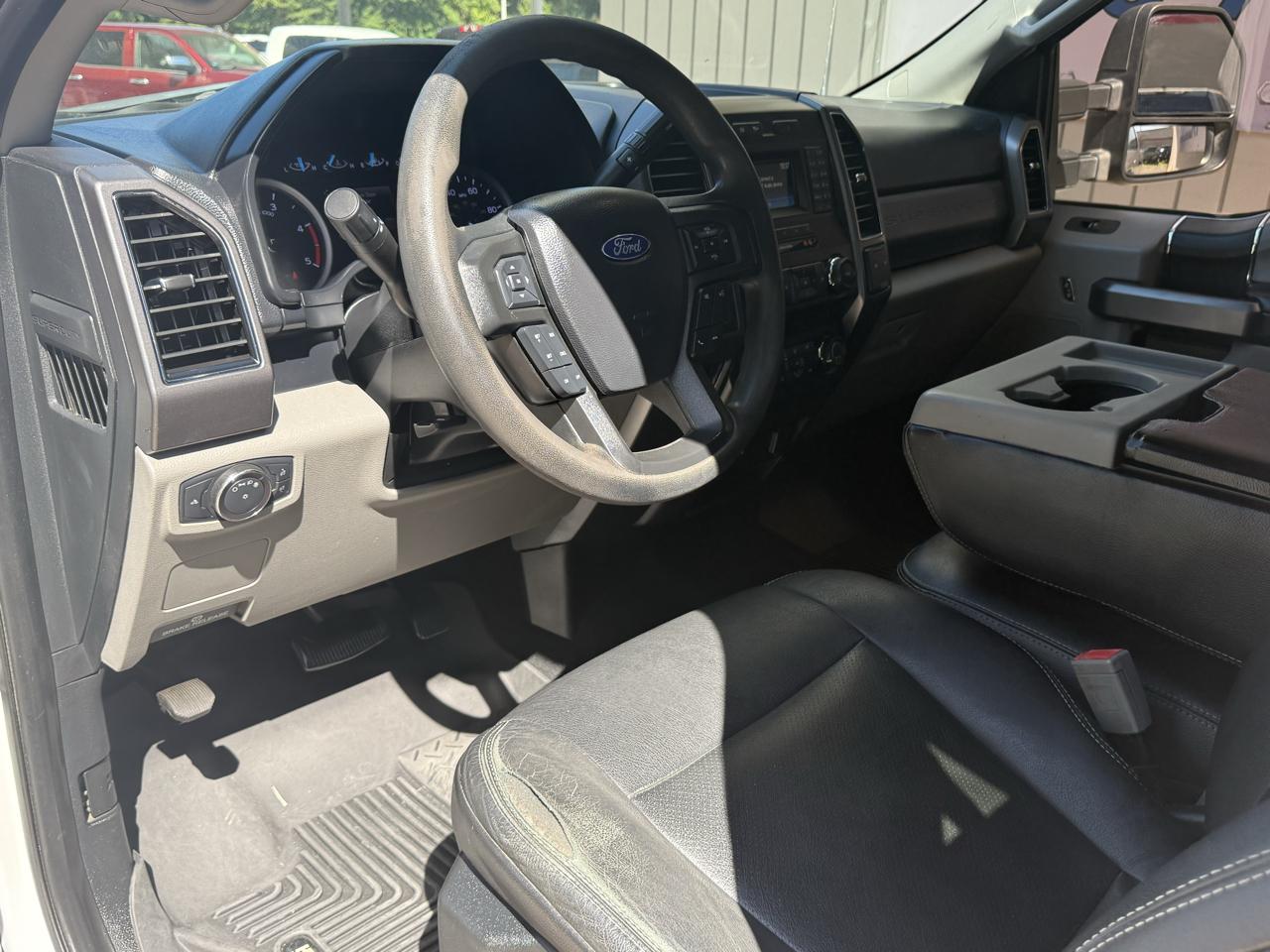 Ford Super Duty F-250 SRW King Ranch 4WD Crew Cab 8' Box 2019
