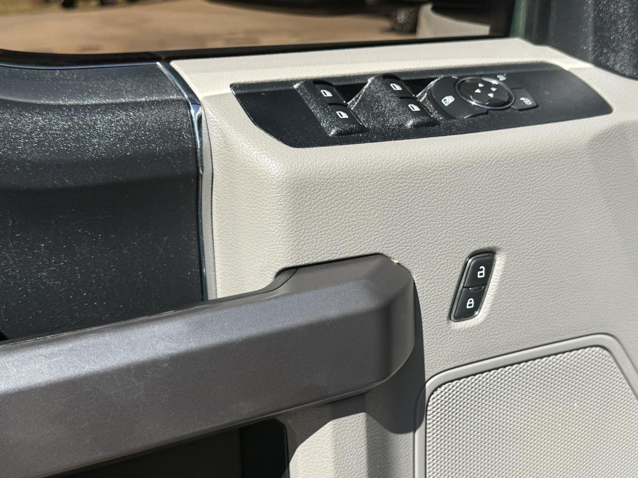 Ford Super Duty F-250 SRW King Ranch 4WD Crew Cab 8' Box 2019