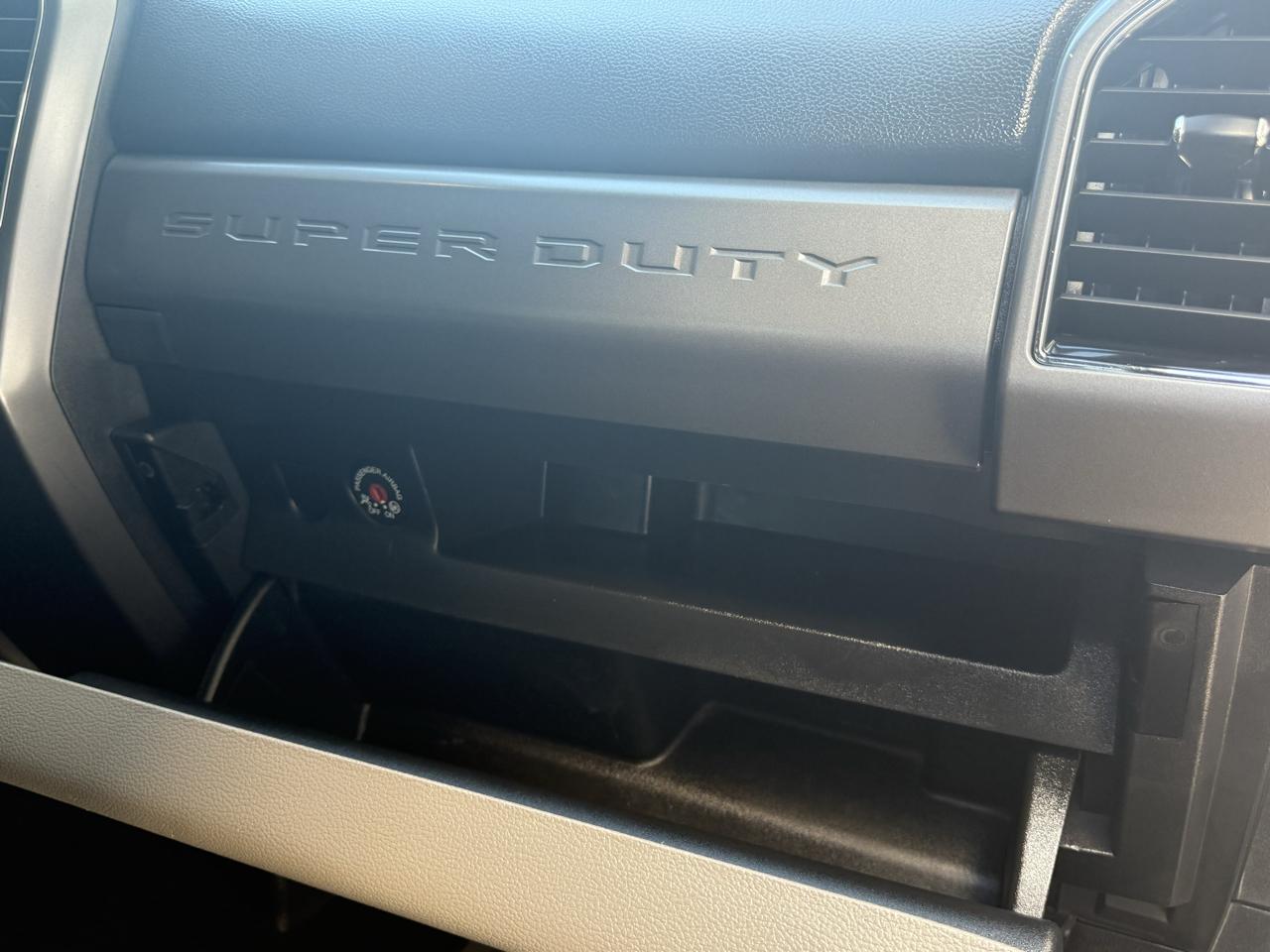Ford Super Duty F-250 SRW King Ranch 4WD Crew Cab 8' Box 2019