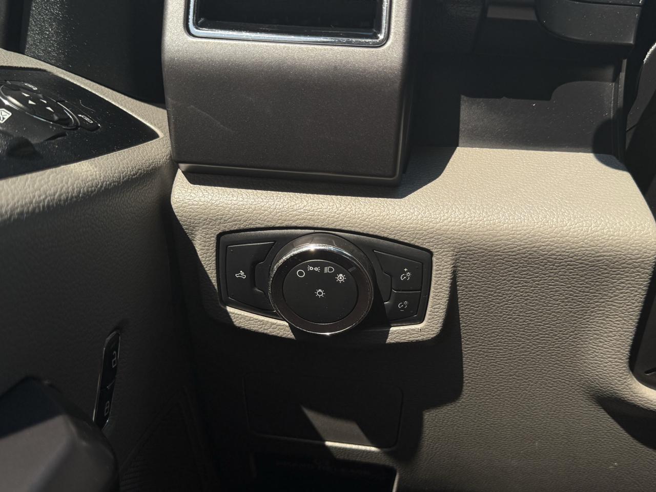 Ford Super Duty F-250 SRW King Ranch 4WD Crew Cab 8' Box 2019