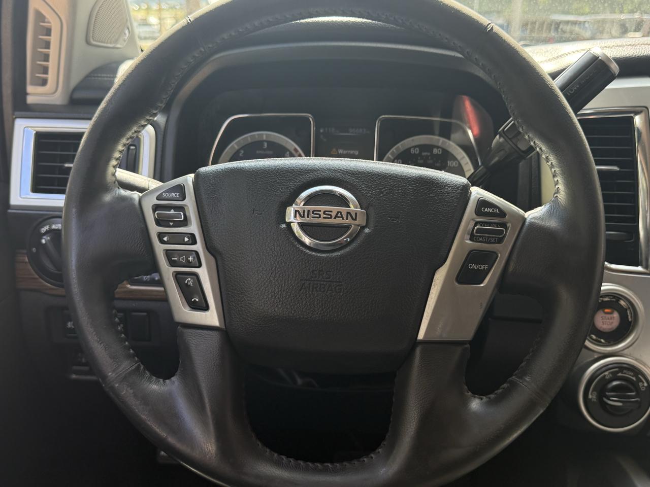 Nissan Titan XD 4x4 Diesel Crew Cab SL 2017