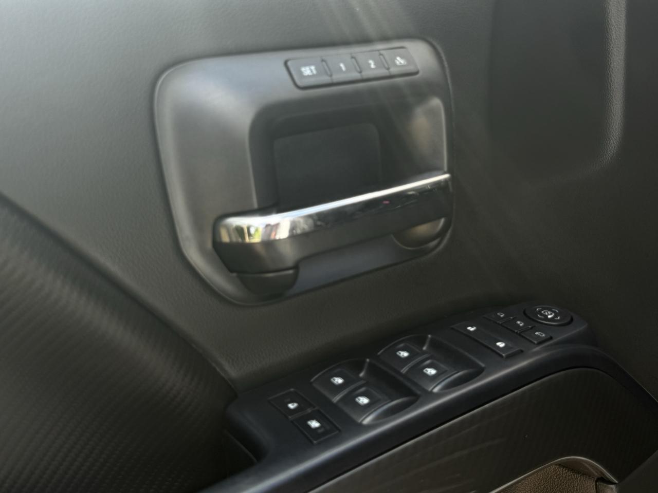GMC Sierra 1500 4WD Crew Cab 143.5" SLT 2018