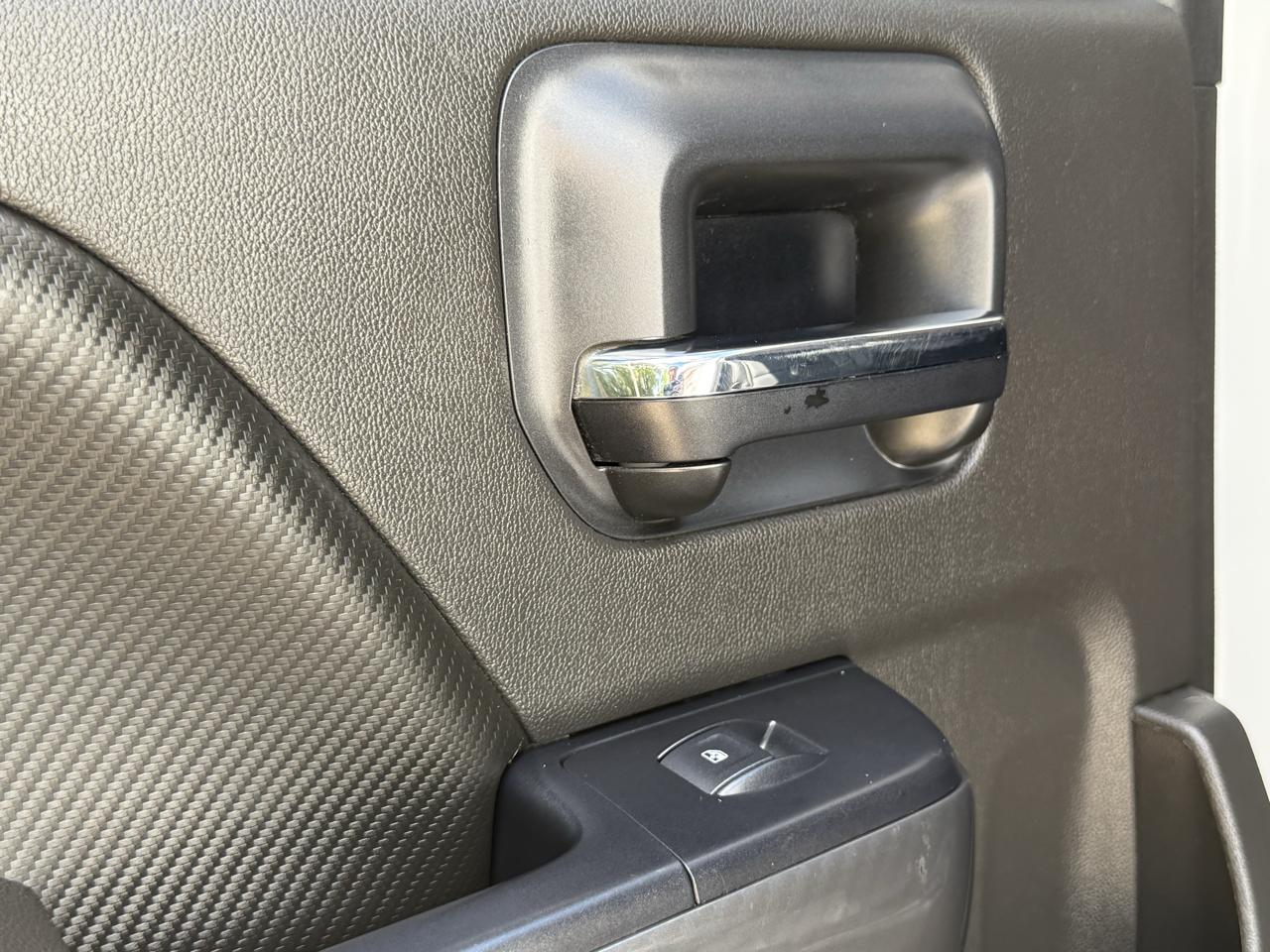 GMC Sierra 1500 4WD Crew Cab 143.5" SLT 2018