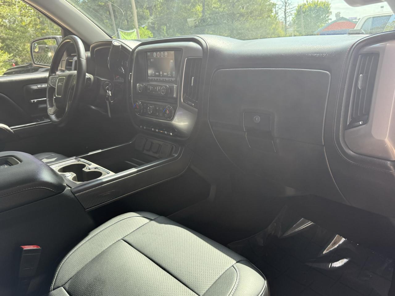 GMC Sierra 1500 4WD Crew Cab 143.5" SLT 2018