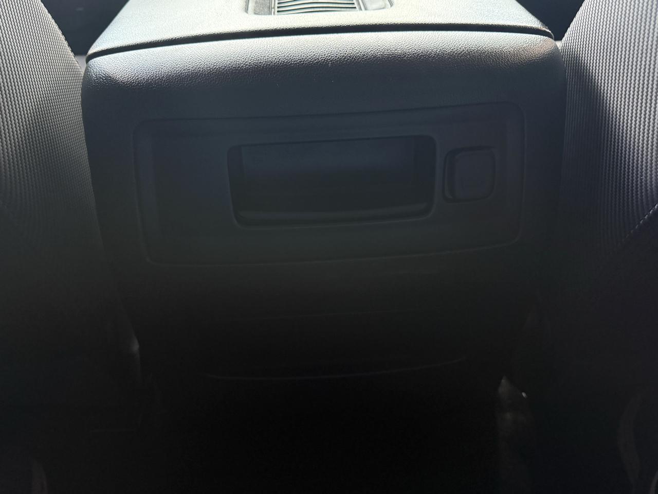 GMC Sierra 1500 4WD Crew Cab 143.5" SLT 2018