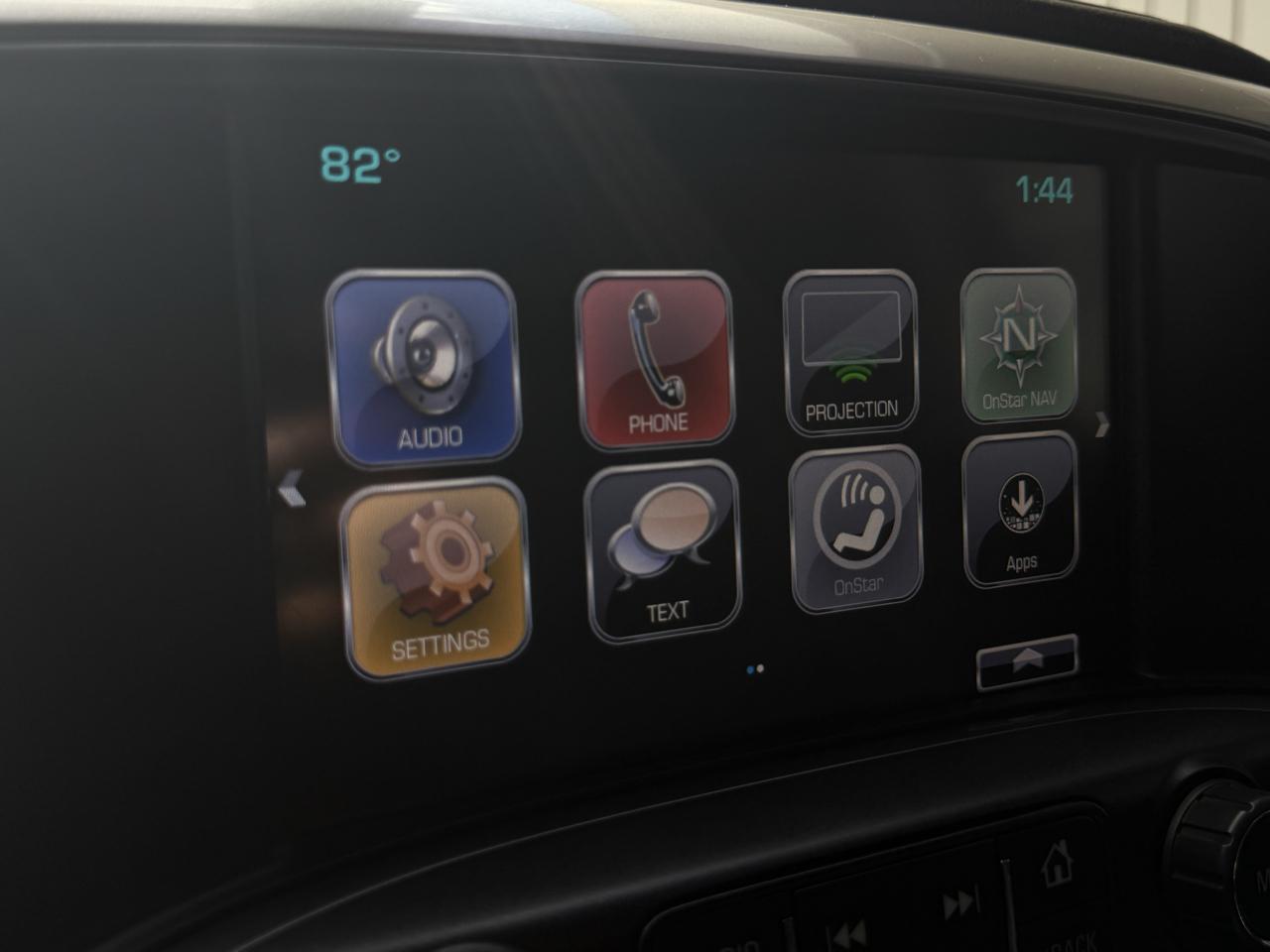 GMC Sierra 1500 4WD Crew Cab 143.5" SLT 2018