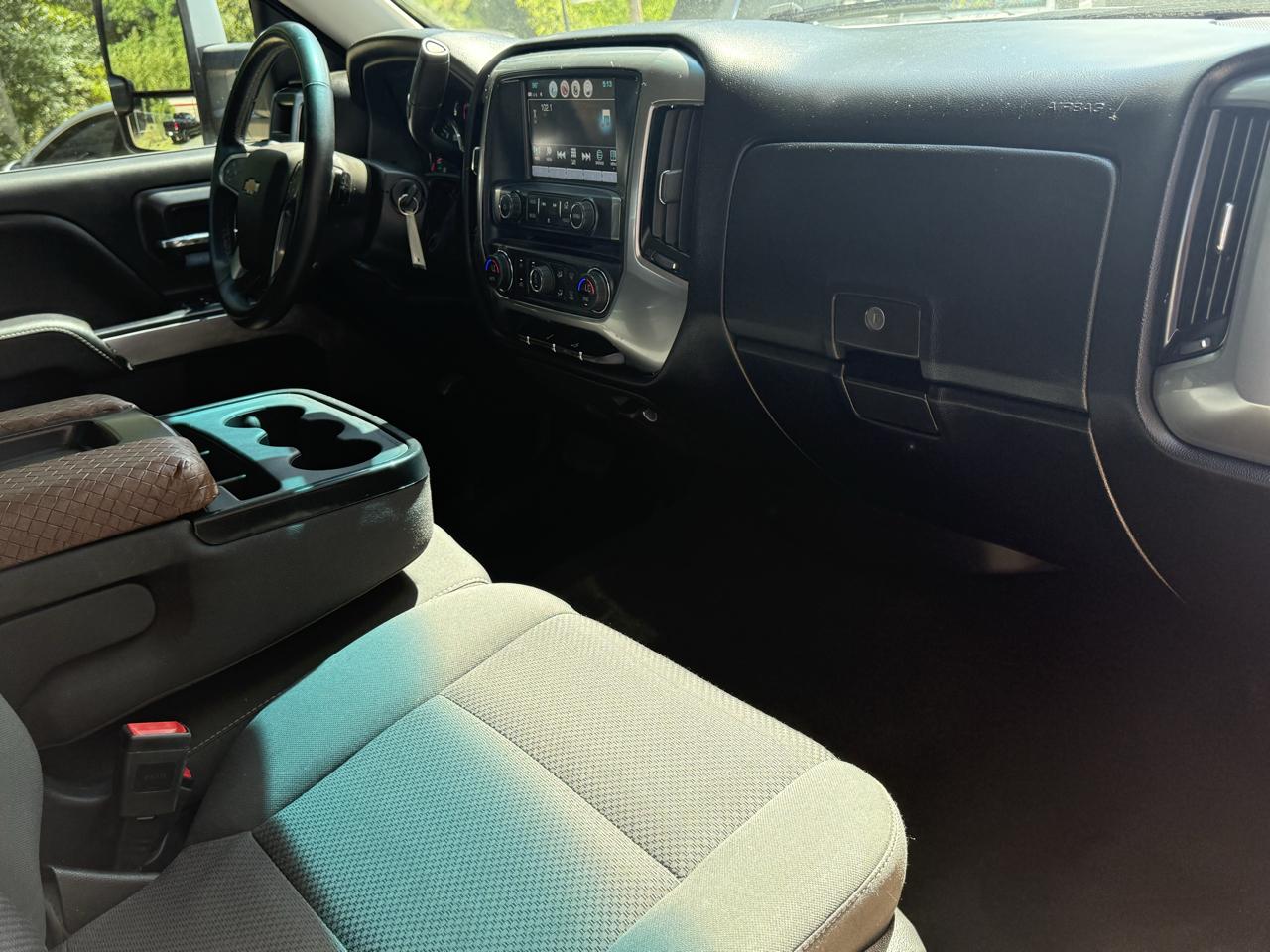 Chevrolet Silverado 1500 2WD Crew Cab 143.5" LT w/1LT 2018