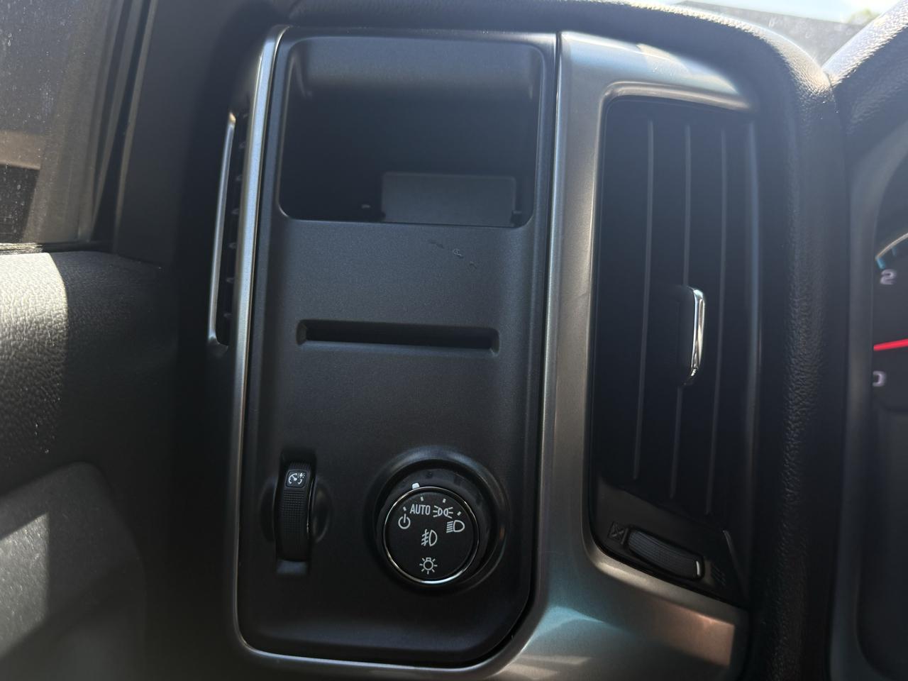 Chevrolet Silverado 1500 2WD Crew Cab 143.5" LT w/1LT 2018