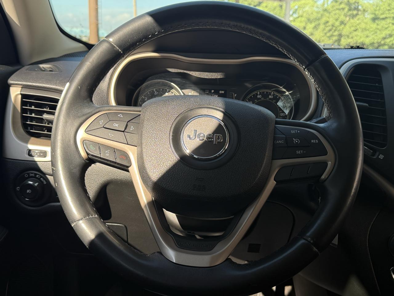 Jeep Cherokee FWD 4dr Latitude 2015