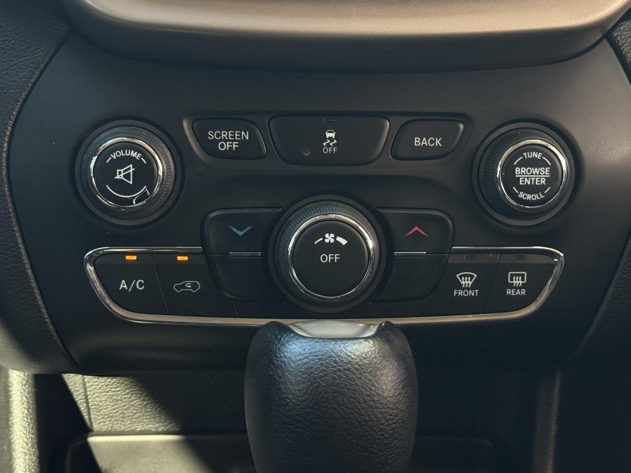 Jeep Cherokee FWD 4dr Latitude 2015