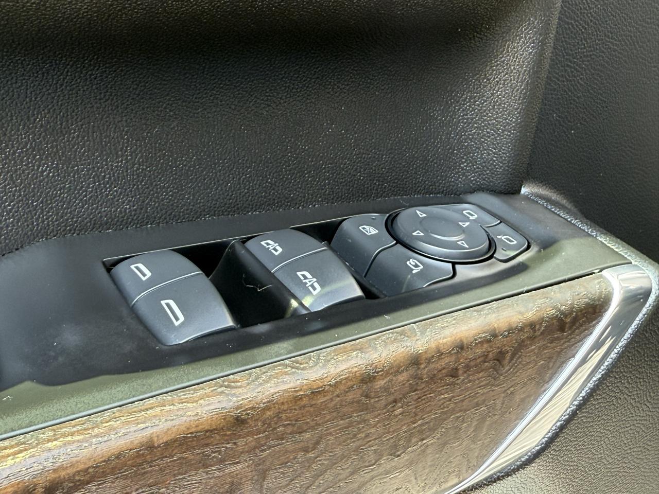 GMC Sierra 1500 4WD Crew Cab 147" Denali 2021