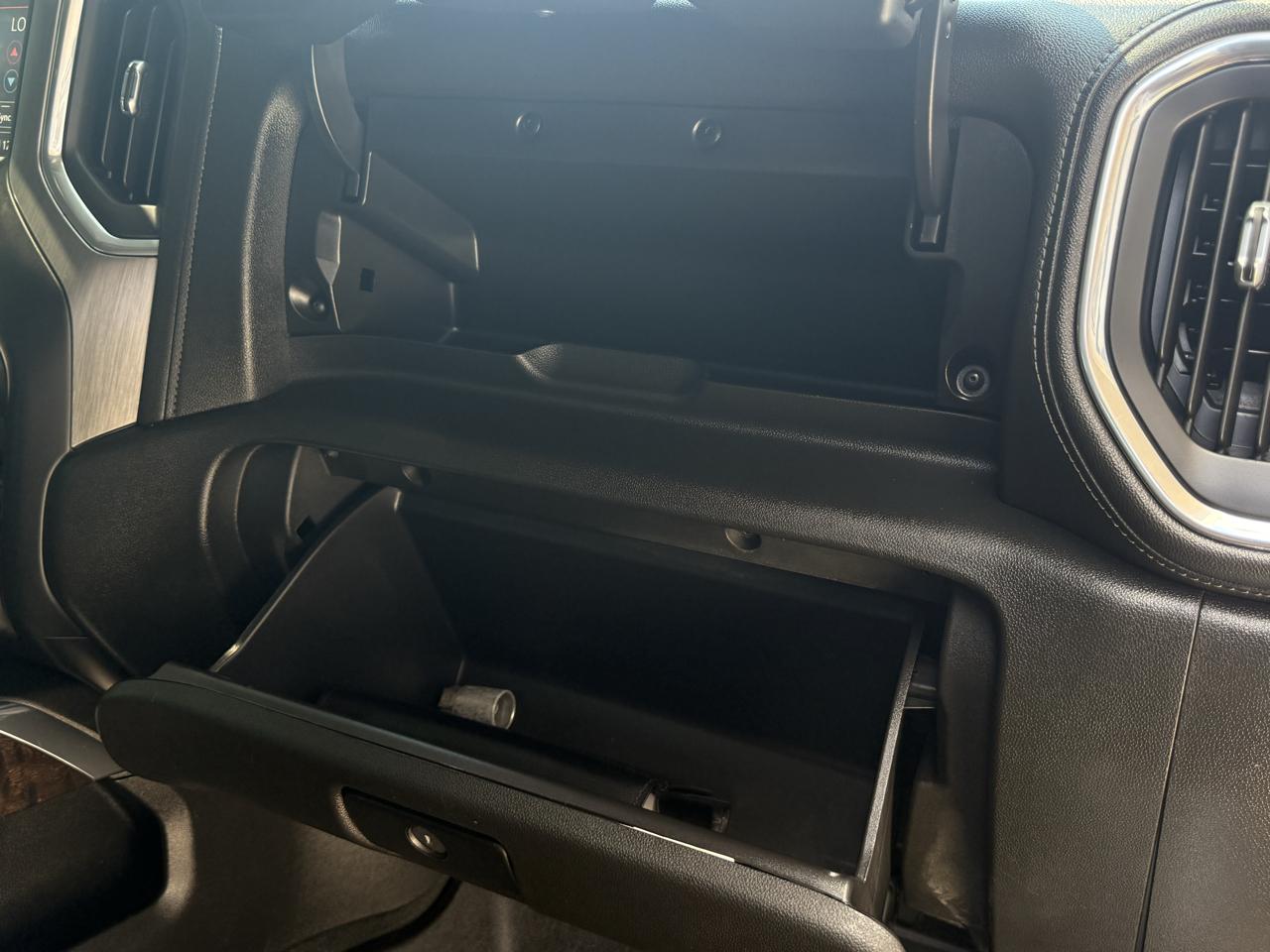 GMC Sierra 1500 4WD Crew Cab 147" Denali 2021