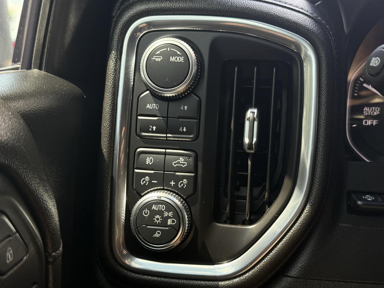 GMC Sierra 1500 4WD Crew Cab 147" Denali 2021