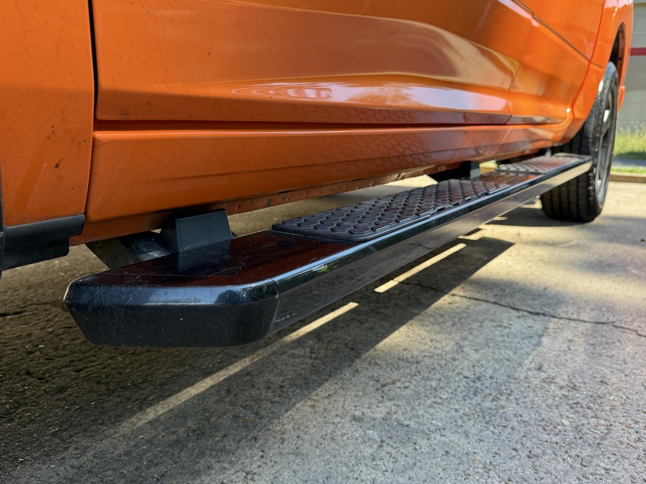 RAM 1500 Classic Express 4x2 Crew Cab 5'7" Box 2019