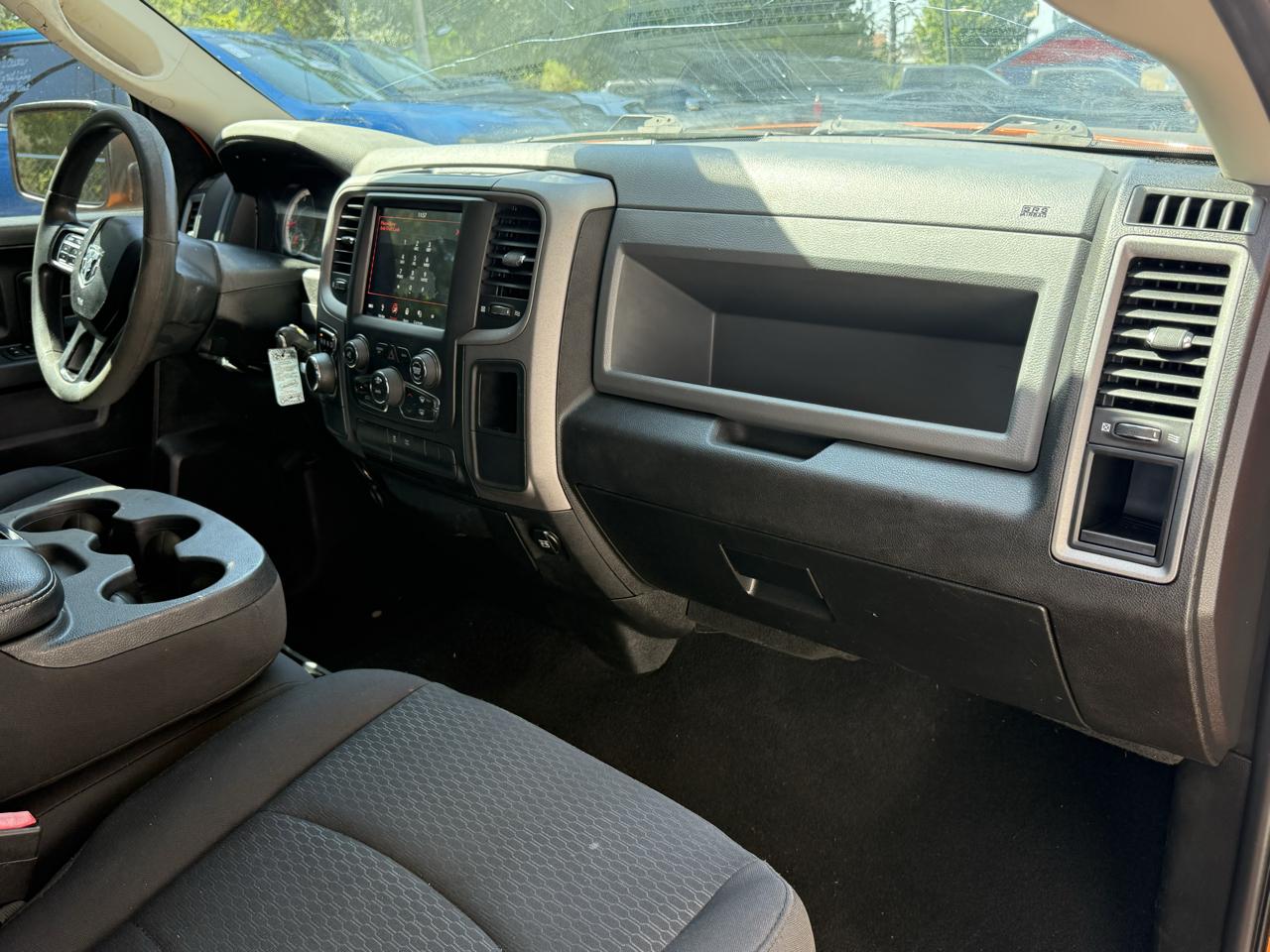 RAM 1500 Classic Express 4x2 Crew Cab 5'7" Box 2019