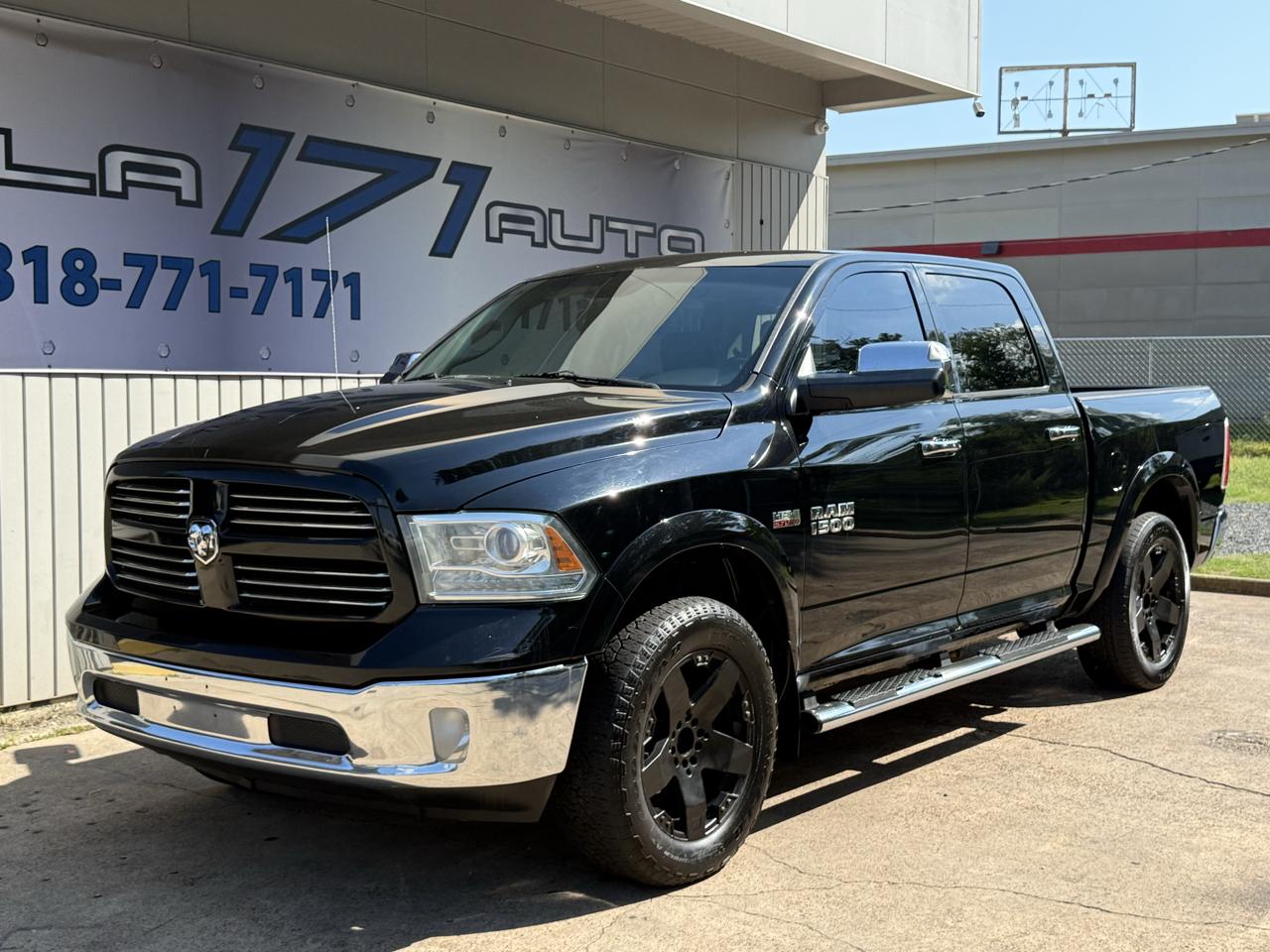 RAM 1500 4WD Crew Cab 140.5" Laramie 2014
