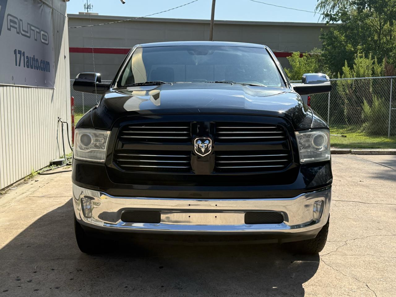 RAM 1500 4WD Crew Cab 140.5" Laramie 2014