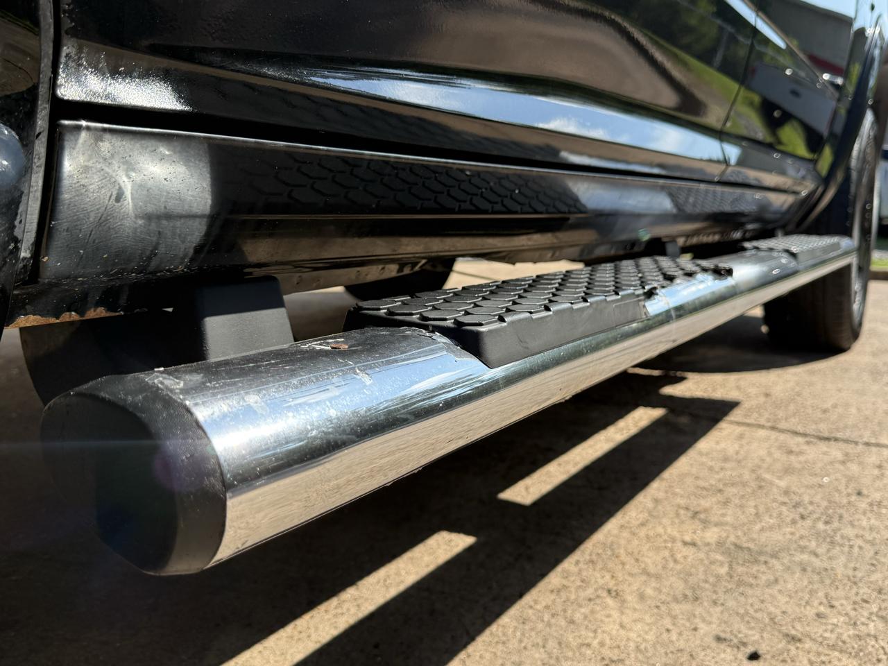RAM 1500 4WD Crew Cab 140.5" Laramie 2014