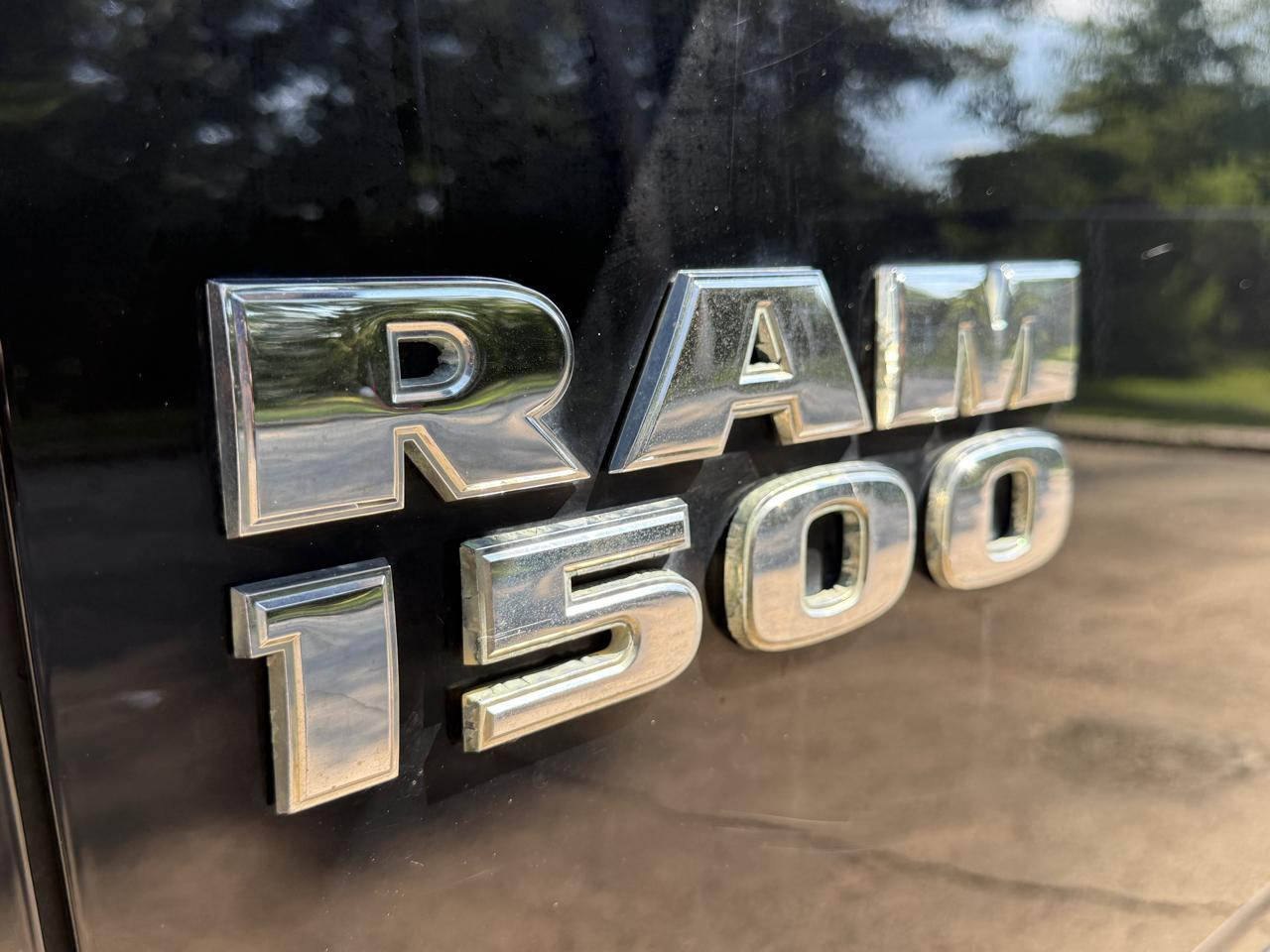 RAM 1500 4WD Crew Cab 140.5" Laramie 2014