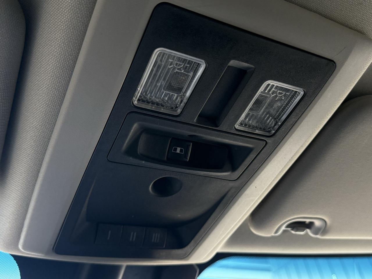 RAM 1500 4WD Crew Cab 140.5" Laramie 2014