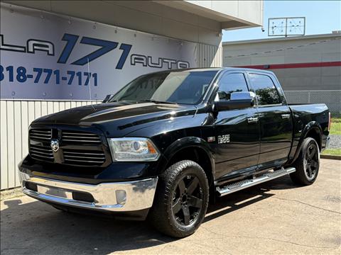 2014 RAM 1500 4WD Crew Cab 140.5" Laramie