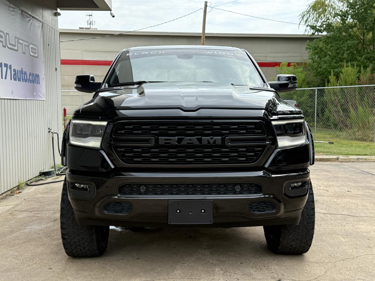 RAM 1500 Big Horn 4x4 Crew Cab 5'7" Box 2023