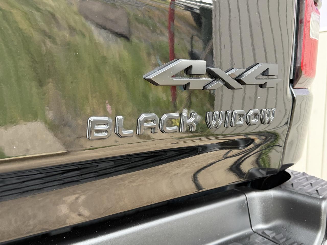 RAM 1500 Big Horn 4x4 Crew Cab 5'7" Box 2023