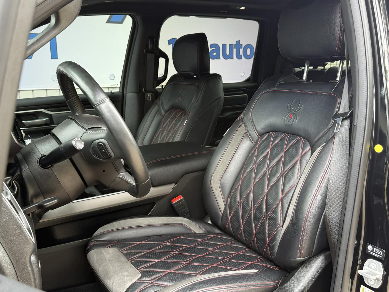 RAM 1500 Big Horn 4x4 Crew Cab 5'7" Box 2023