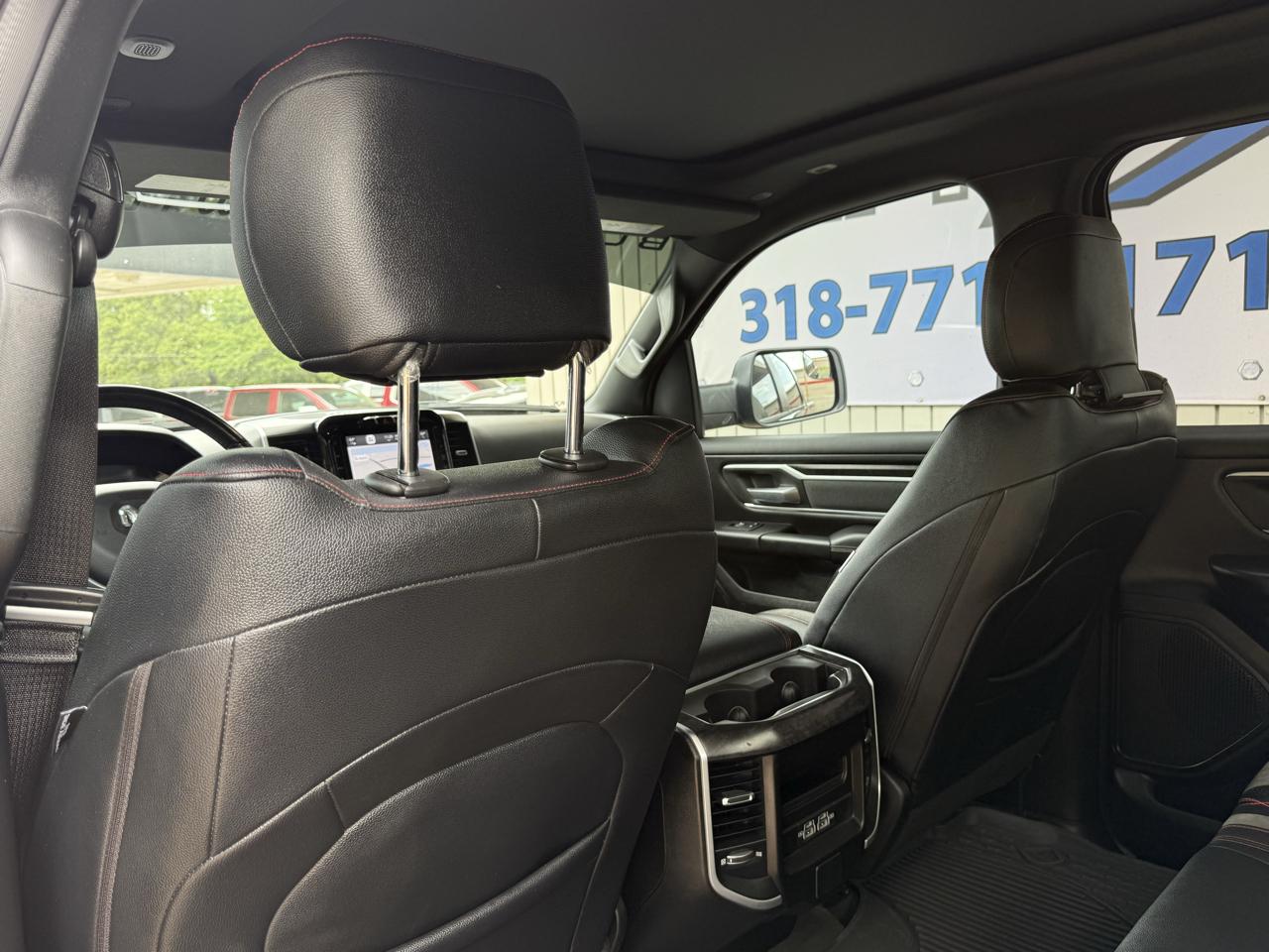 RAM 1500 Big Horn 4x4 Crew Cab 5'7" Box 2023