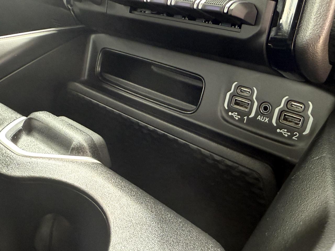 RAM 1500 Big Horn 4x4 Crew Cab 5'7" Box 2023