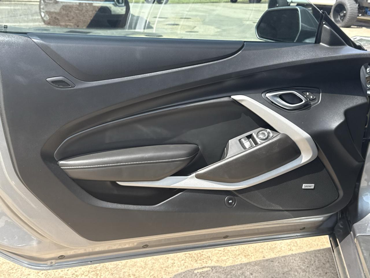 Chevrolet Camaro 2dr Cpe 2LT 2021