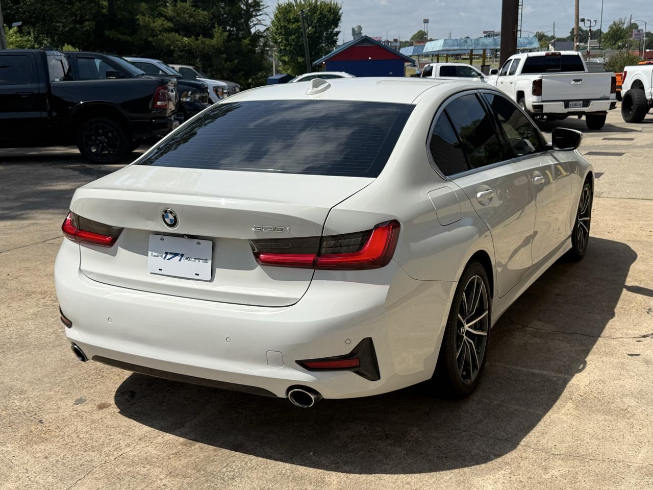 BMW 3 Series 330i Sedan 2019
